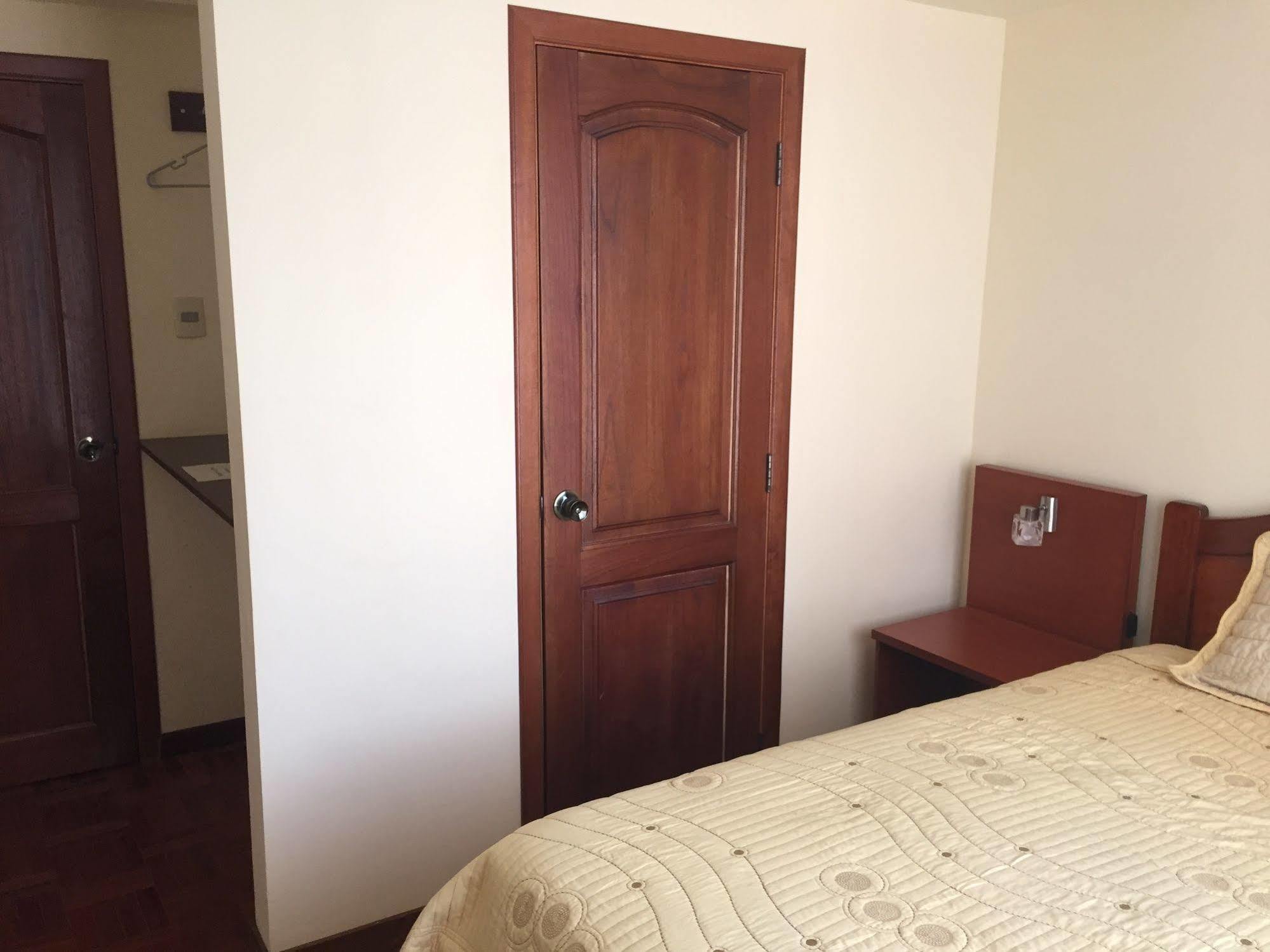 Residencial Alta Vista Bed & Breakfast ลาปาซ ภายนอก รูปภาพ