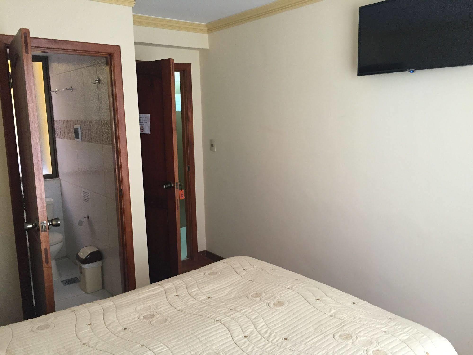 Residencial Alta Vista Bed & Breakfast ลาปาซ ภายนอก รูปภาพ